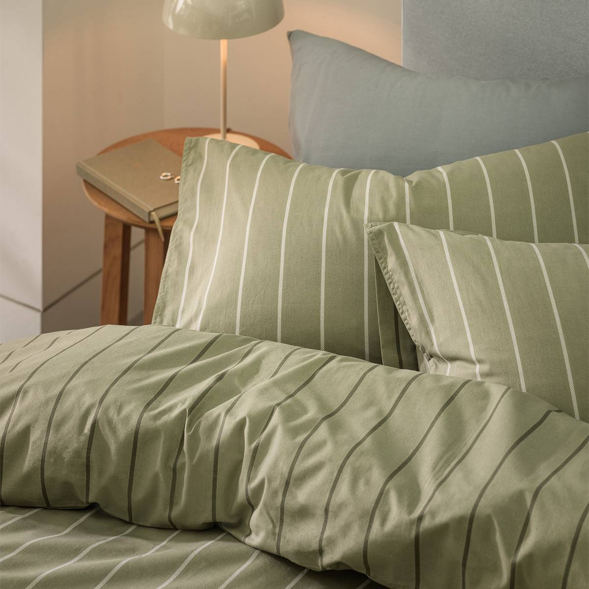 Stripe green bedding set 